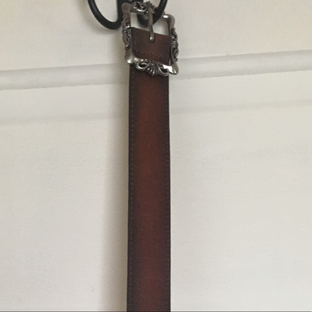 Leather belt. Size M. Never worn